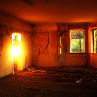 010_12_abrisshaus-suelzfeld-2005_riddlehaus_licht